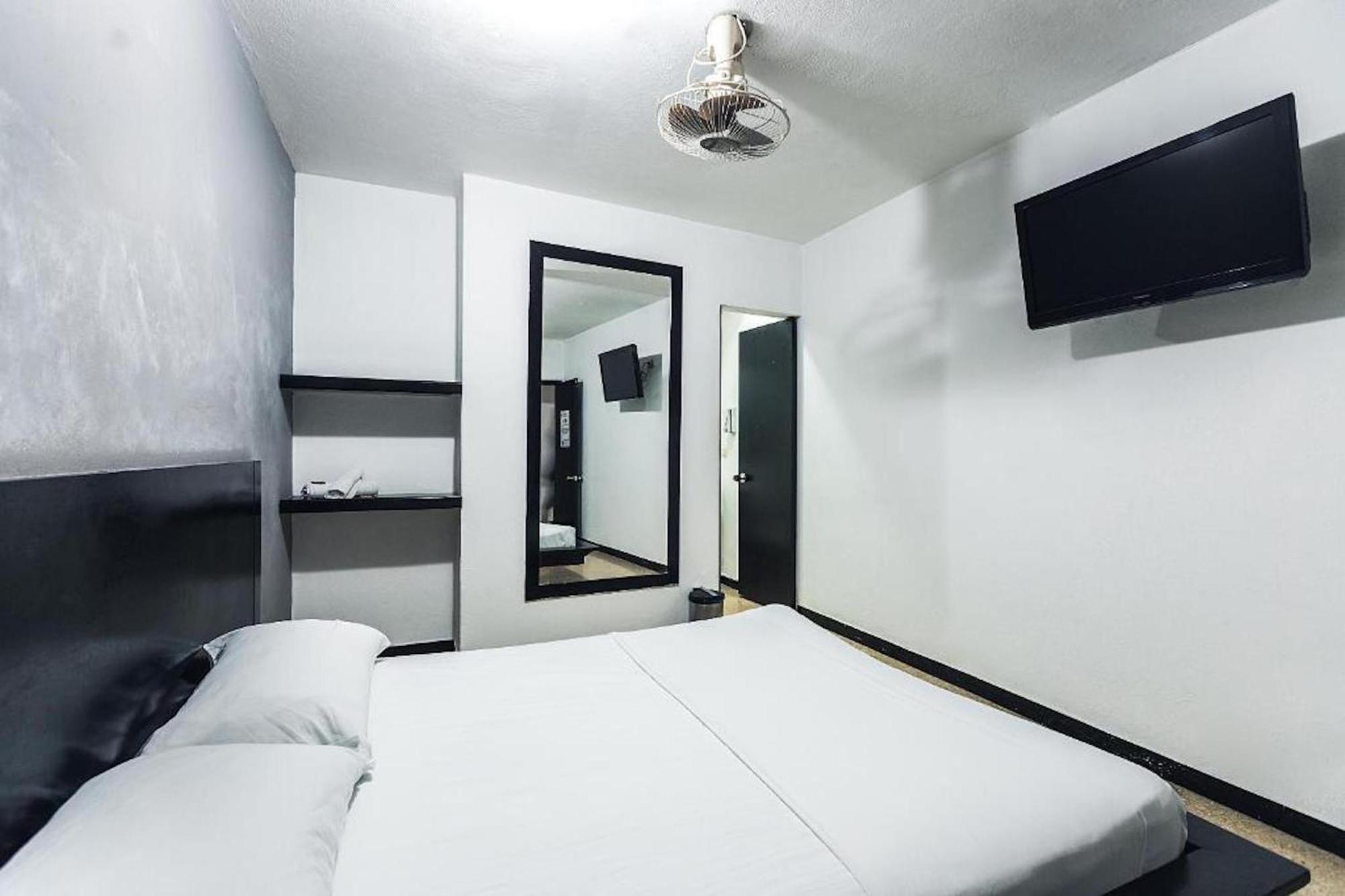 Green Hotel Natural Medellin Bagian luar foto